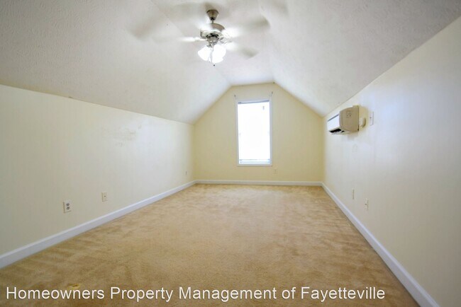 Building Photo - 3 br, 2 bath House - 3941 Eastdale Dr