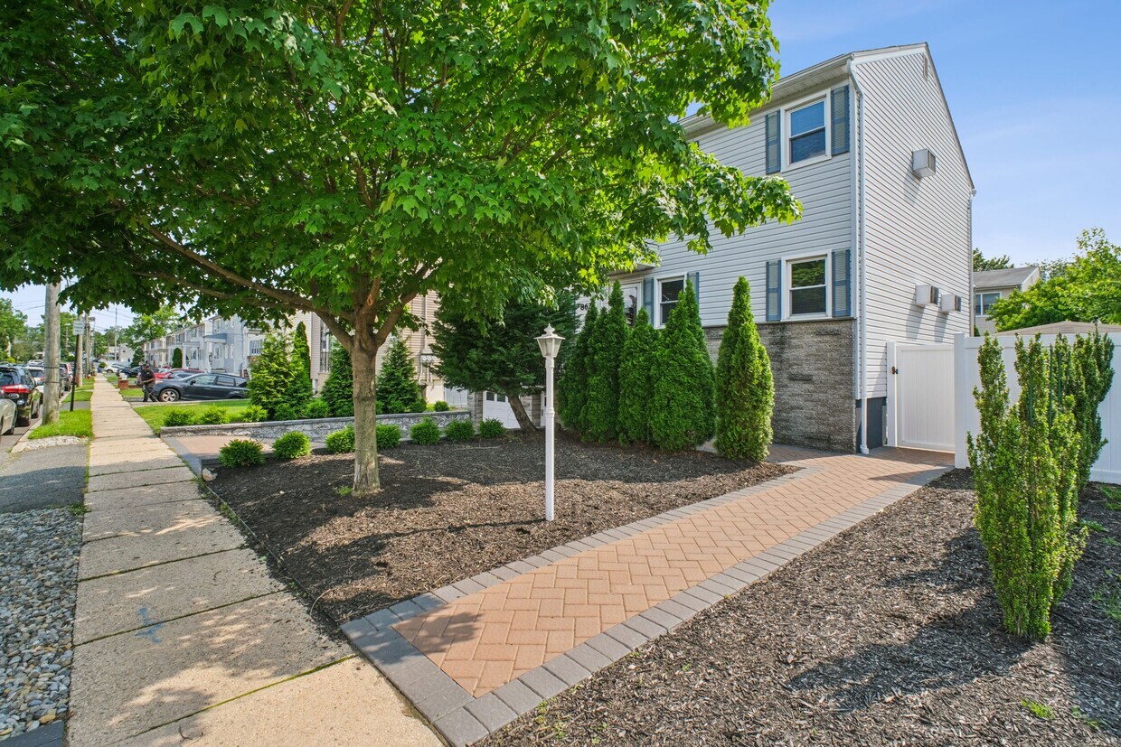 Foto principal - 862 Dewey St