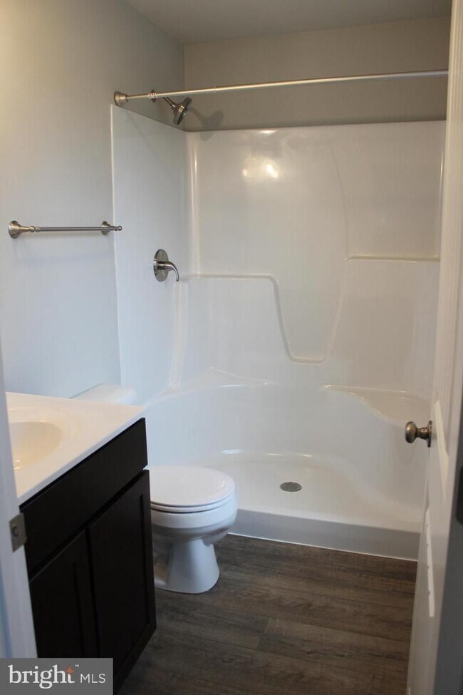 Foto del edificio - Stunning 3-bedroom townhouse in prime location!
