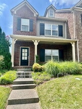 Building Photo - 956 Innsbrooke Ave