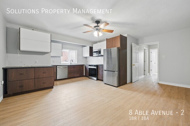 Photo du bâtiment - **PRIVATE 1 BED/1BATH 2ND FLOOR UNIT CLOSE TO ALL AMENITIES**