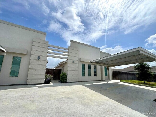 Foto del edificio - 1304 Alta Vista Dr