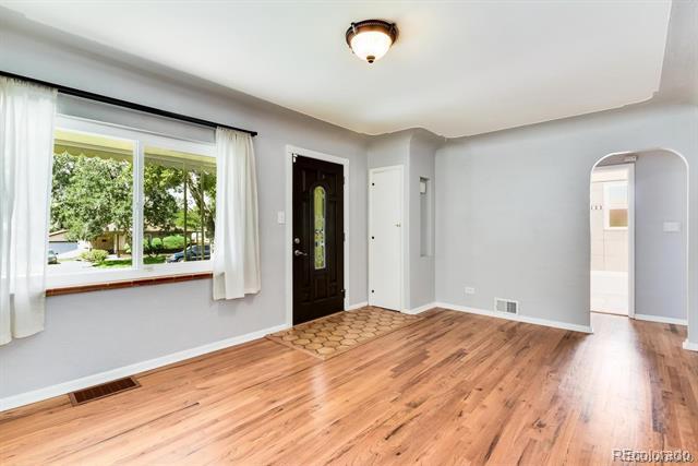 Building Photo - 3338 S Corona St