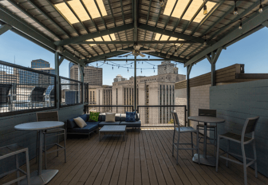 Rooftop Sky Lounge - 500 Fifth Apartments