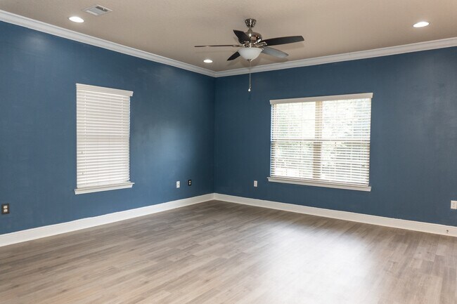Foto del edificio - 3366 Wild Hare Ln