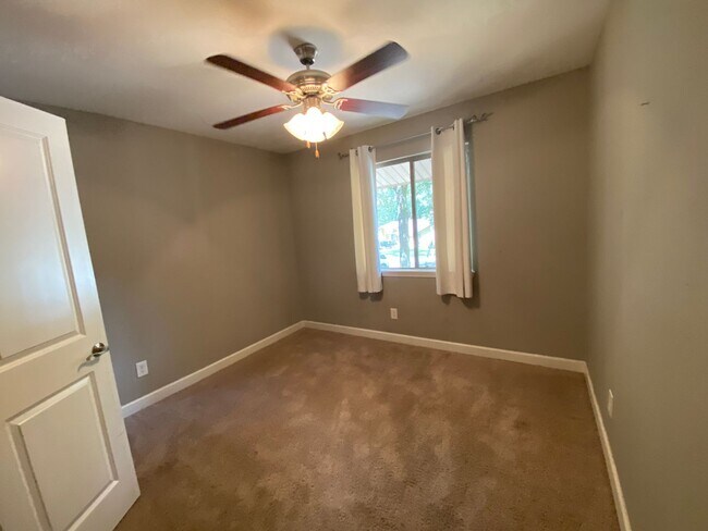 Building Photo - Indianhead Lake Estates  - available 10/1/...