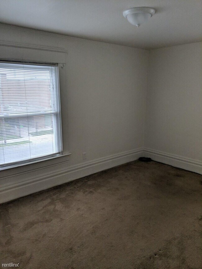 Building Photo - 1 br, 1 bath Duplex - 111 Moores River Dr ...