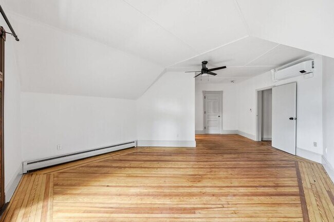 Foto del edificio - 245 Clinton St
