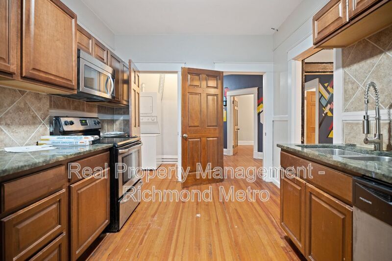 Primary Photo - 1607 W Main St