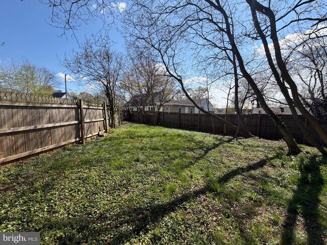 Foto del edificio - 5014 Delaware St