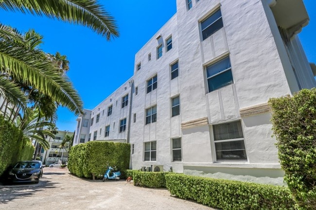 Building Photo - 4035 N Meridian Ave