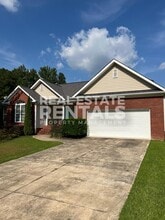 Building Photo - 1121 Castle Dr