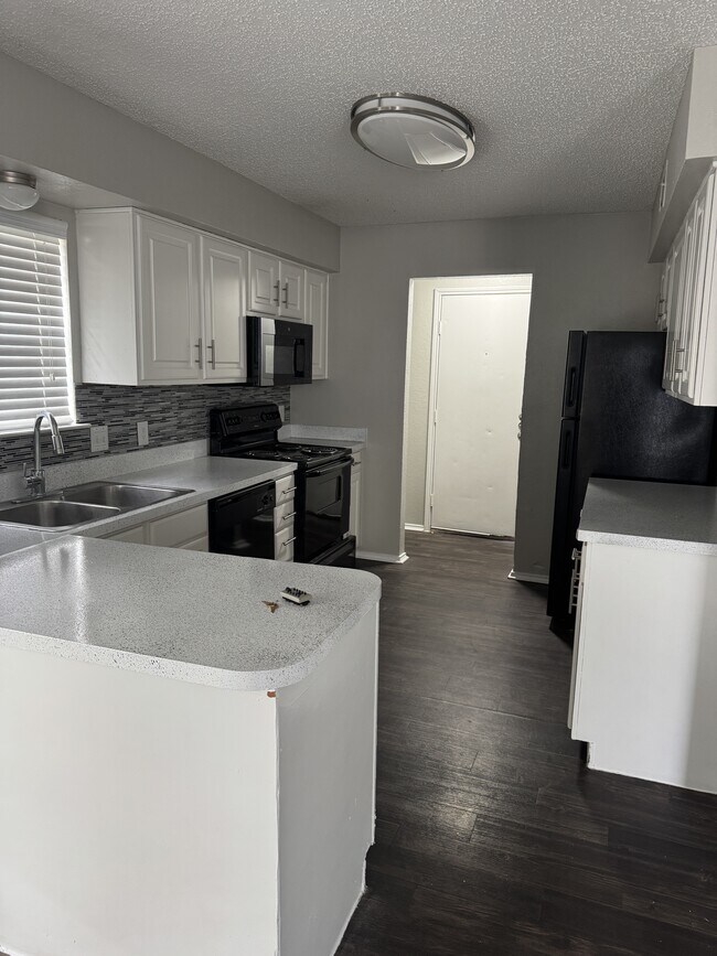 Foto del edificio - 5976 Westcreek Dr