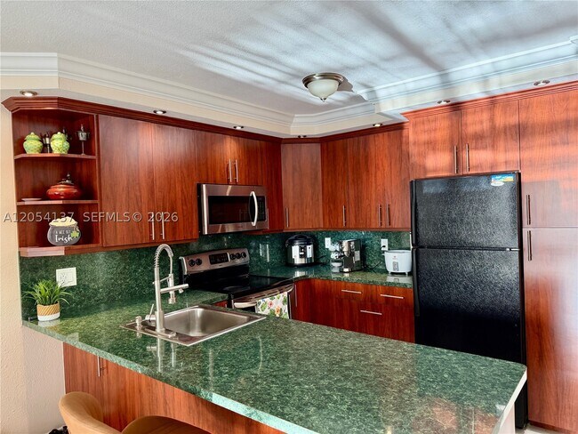 Foto del edificio - 7010 NW 186th St