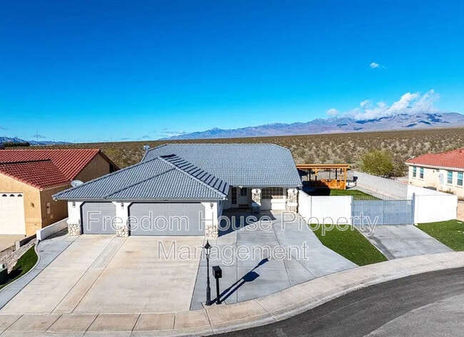 Foto del edificio - 3630 E Vineyard Dr N