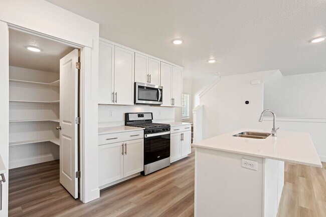 Foto del edificio - Beautiful 3 bedroom Townhome in Layton