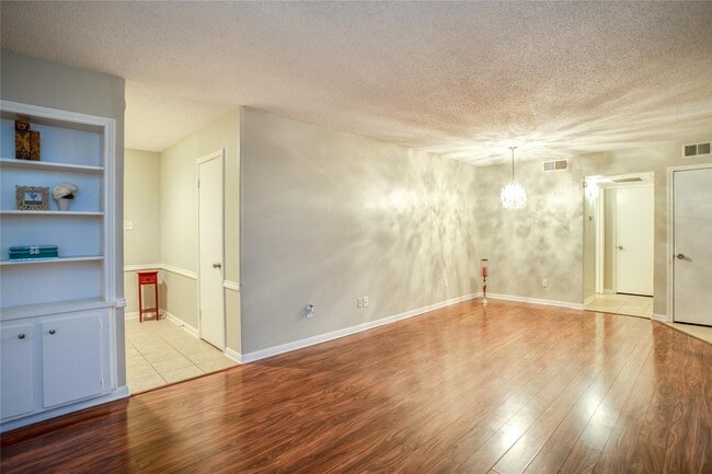 Foto del edificio - 2574 Marilee Ln