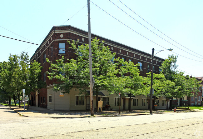 Foto del edificio - Eastlake Apartments