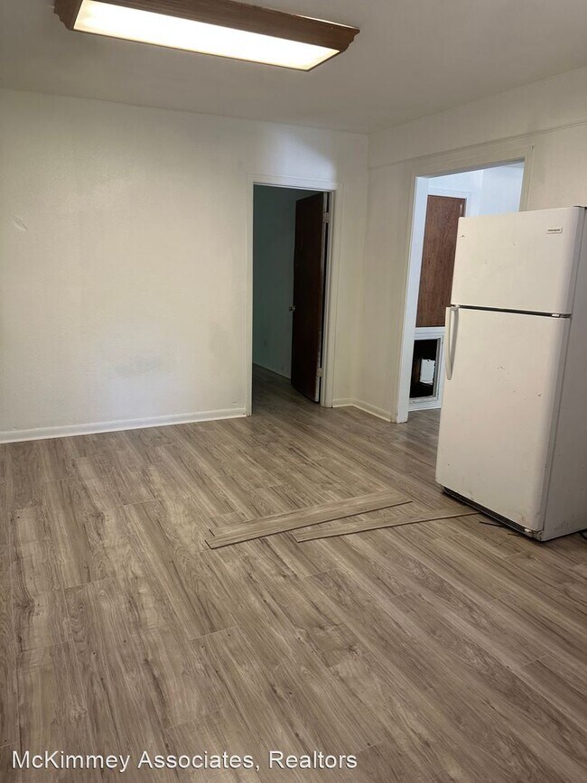 Building Photo - 3 br, 2 bath House - 1615 Pine Bluff A