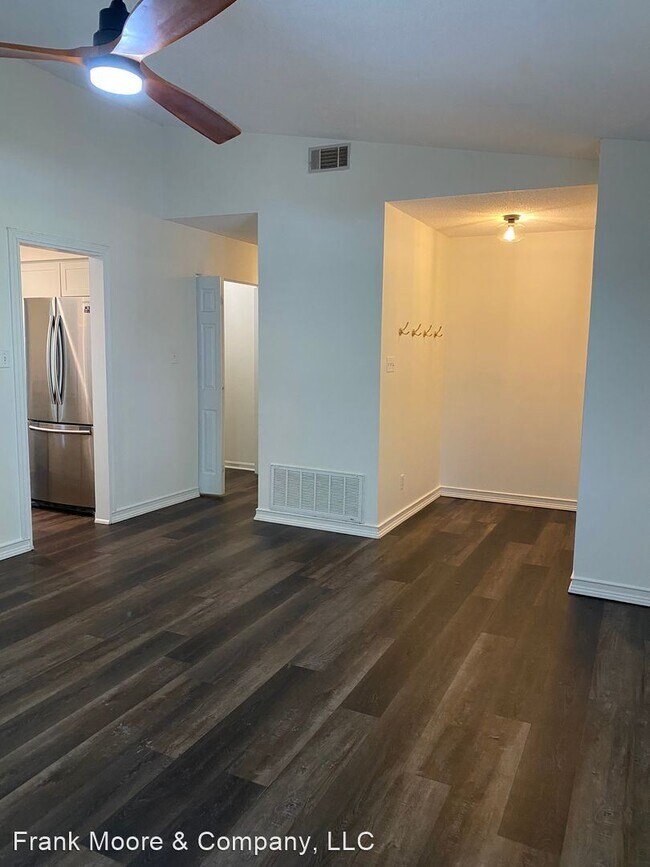 Building Photo - 3 br, 2 bath House - 110 Greenbriar Court