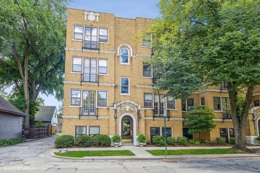 845 Pleasant St Unit 2W, Oak Park, IL 60302 Condo for Rent in Oak