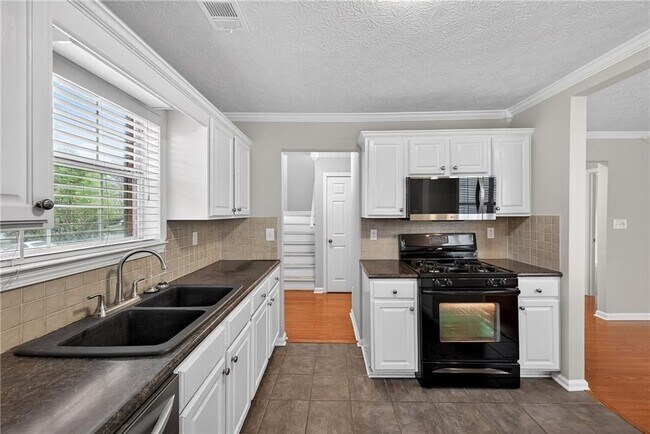 Foto del edificio - 1418 Shiloh Way NW