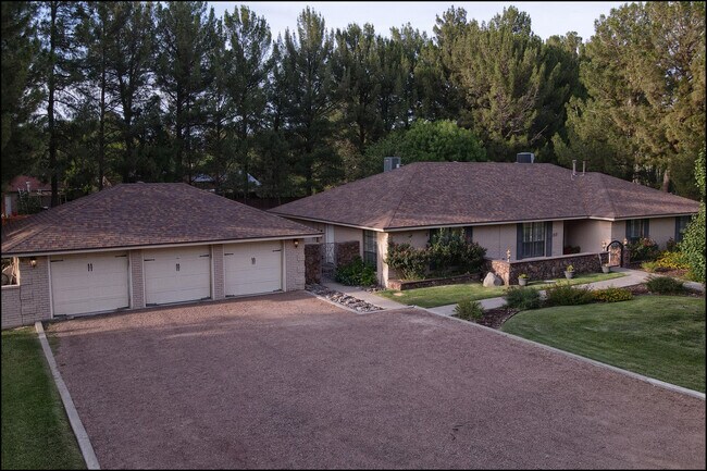 Building Photo - 717 La Mancha Ct