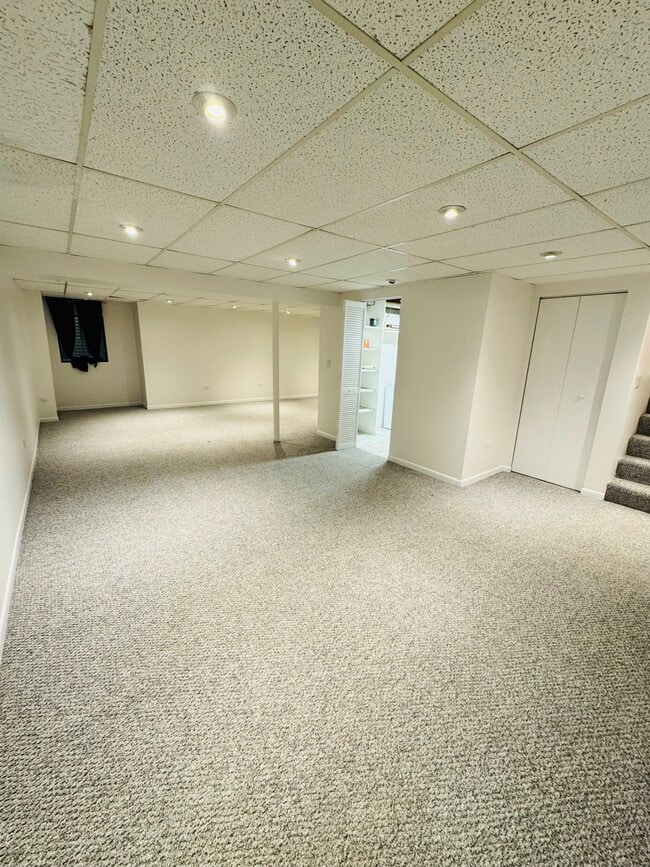 Building Photo - 532 Hummingbird Ln