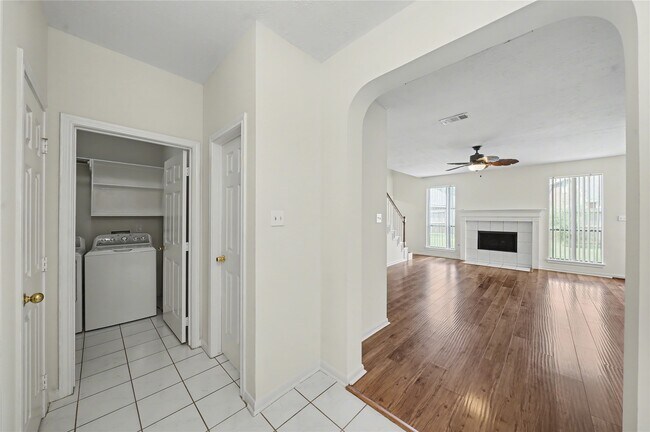 Foto del edificio - 1202 Woodley Bend