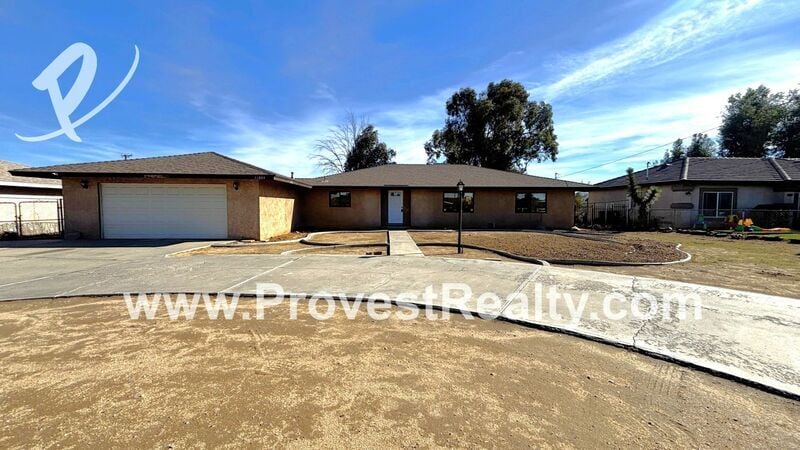 Foto principal - 11889 Jacaranda Ave