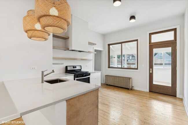 Foto del edificio - 1737 N Lawndale Ave
