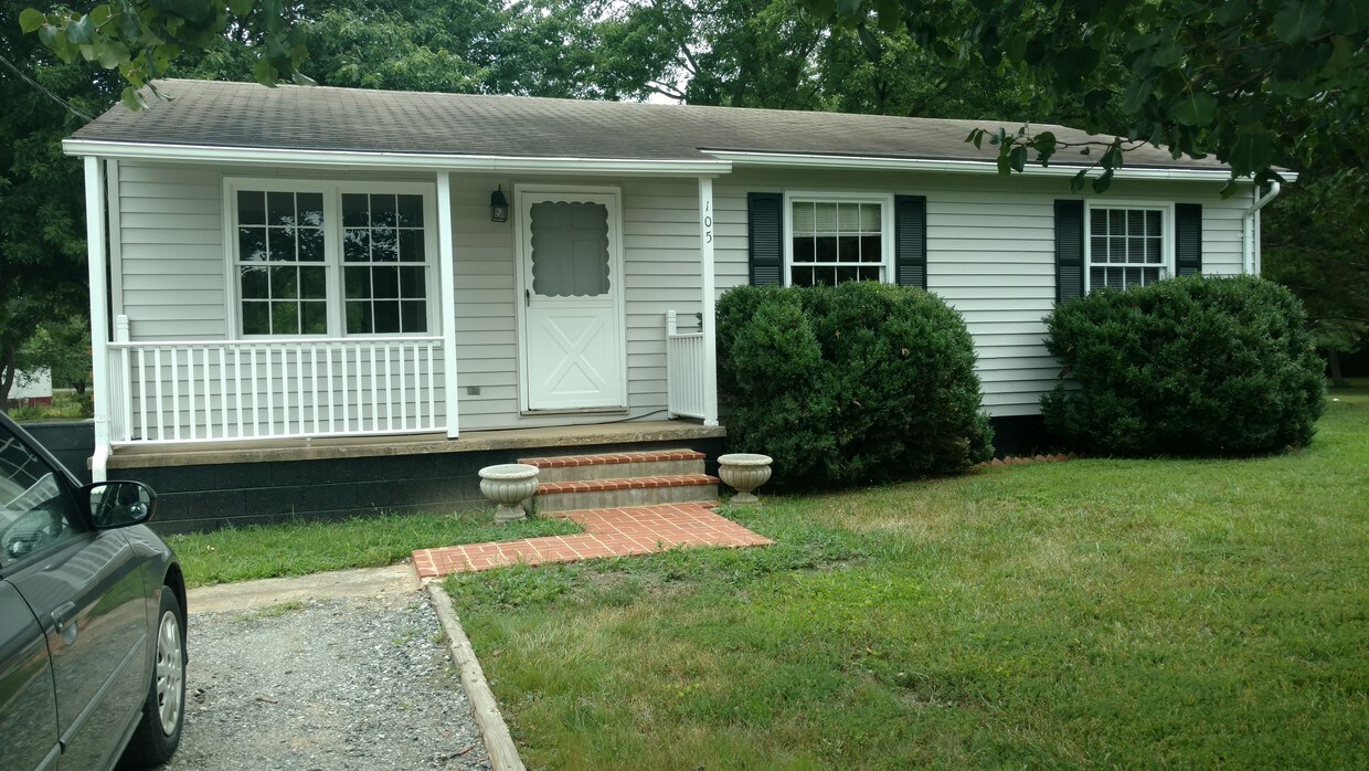 105 S Faulconer St, Gordonsville, VA 22942 House Rental in