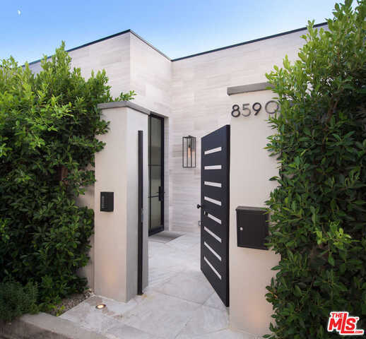 Foto del edificio - 8590 Hollywood Blvd