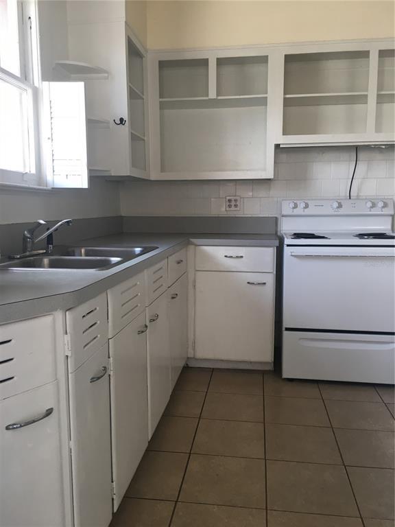 Foto del edificio - 113 E Vanderbilt St