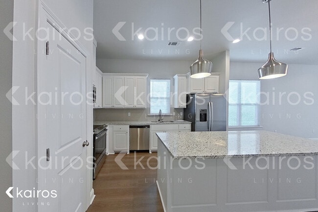 Building Photo - 4828 W Dacha Ln