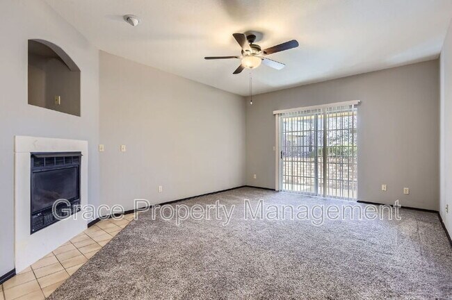 Foto del edificio - 8681 E Dry Creek Rd