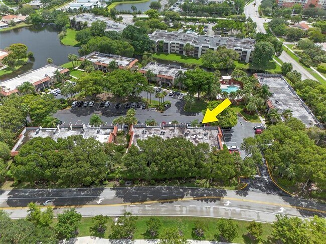 Building Photo - 412 Lakeview Dr