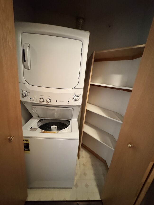 Laundry Closet - Stone Creek Apartments