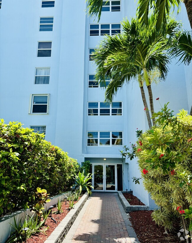 Building Photo - 3312 Northside Dr