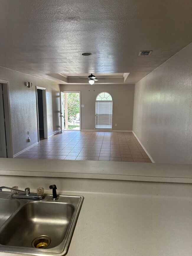 Foto del edificio - College Station - 3 bedroom/2 bath Duplex ...