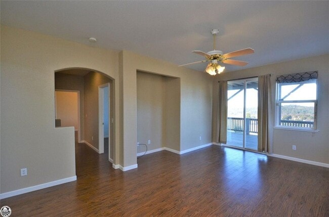 Building Photo - 682 Twilight Ct