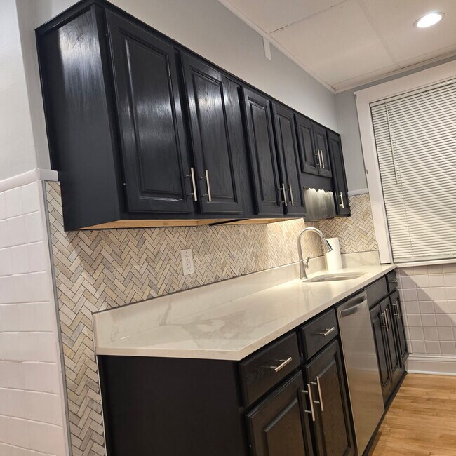 Foto del edificio - 3817 N Hamlin Ave