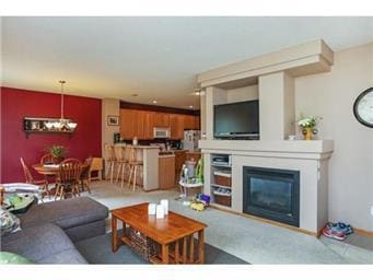 Building Photo - End Unit Townhome- Rosemount *2Bed*2Bath*O...