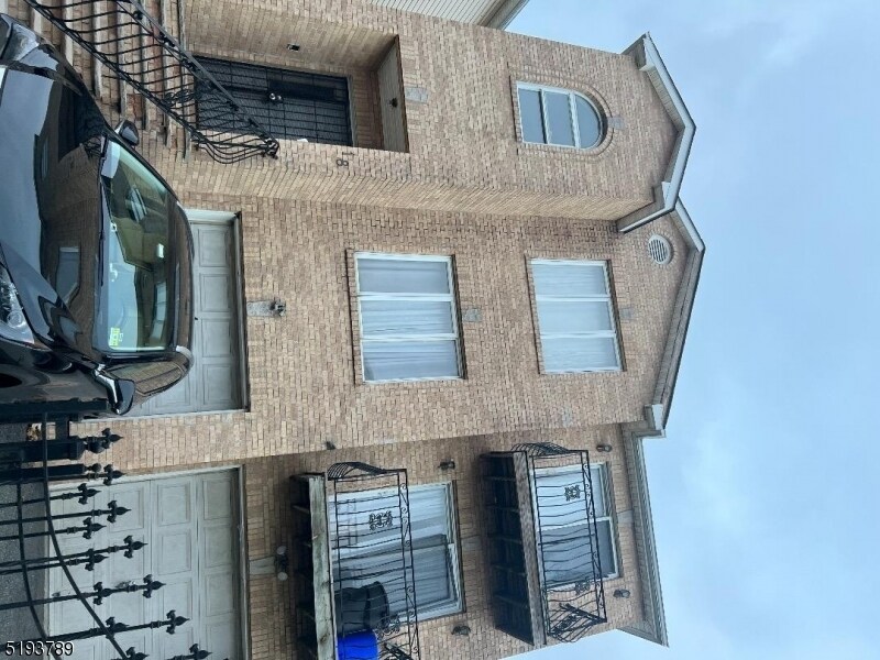 Primary Photo - 16 3rd St