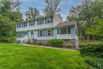 Building Photo - 85 Thayer Dr