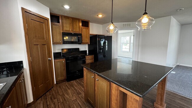 Foto del edificio - 2216 Osprey Pl NW