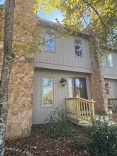 Building Photo - 3405 Londonderry Ct