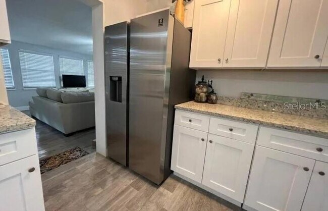 Foto del edificio - 709 W Bayshore Dr