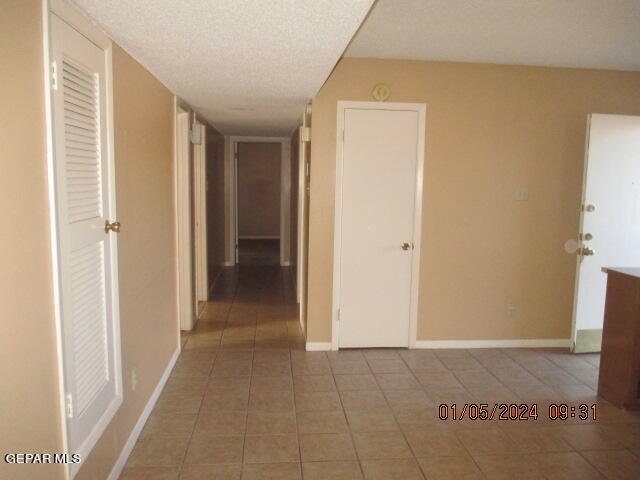 Building Photo - 6601 Escondido Dr