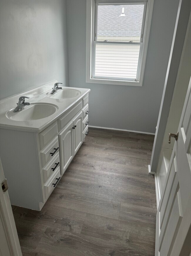 Photo - 275 Hayes St Apartment